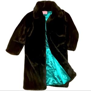 Gorgeous Faux Fur Coat Size Medium